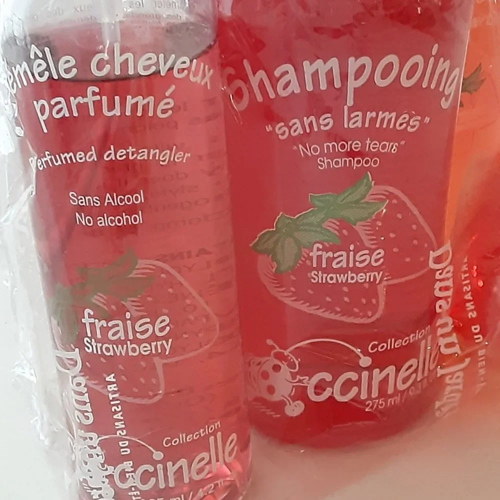 Dans un Jardin - Fraise bath/ shampooing gift set - 4 piece NEW